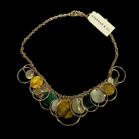 Stephan & Co. Gold Tone Metal & Shell Circle Charm Like Bangle Necklace - Picture 3 of 6